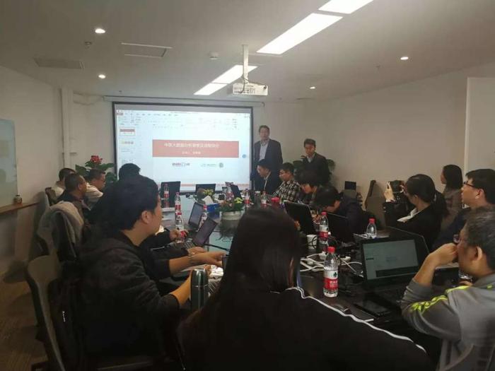 https://mmbiz.qpic.cn/mmbiz_jpg/EkiaJic0oqglicu4o8e0p6y3gSIuY0eRATyIF4sC9ibibubGiahewa4n5knyFx8ficGWdwWFdagbUibCRqibgClq6XI1uqA/640?wx_fmt=jpeg